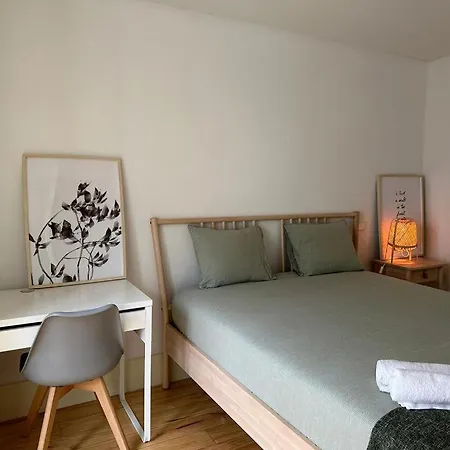 Проживання в сім'ї Luxuoso Quarto Com Banheiro Privativo No Centro De